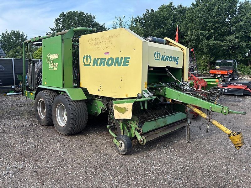 E-FARM: Krone combi pack 1500 - Presse à balles - id LK7UL18 - 11 000 € - Année: 2004 - Balles produites: 18 288,Allemagne
