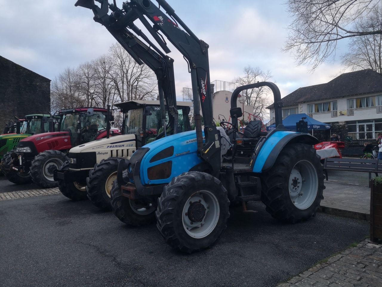 E-FARM: Landini vision 90 - Traktorius - id BDVJGTT - 20 000 € - Gamybos metai: 2004 - Variklio darbo valandos: 5 215,Variklio galia (AG): 90,Prancūzija
