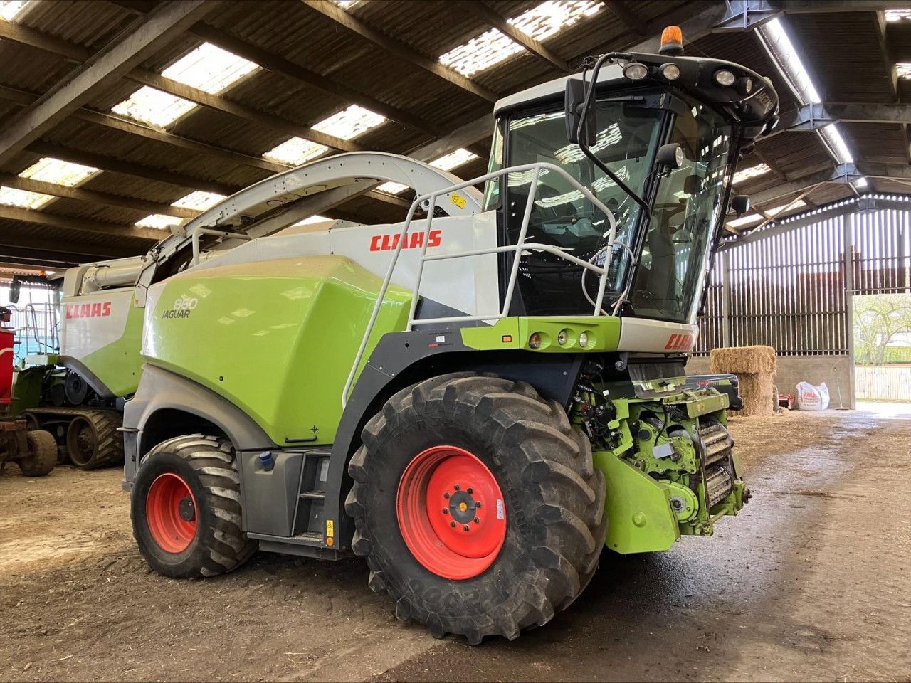 E-FARM: Claas Jaguar 860 - Feldhäcksler (selbstfahrend) - id 4CCZSEK - 151.440 € - Baujahr: 2018 - Abgelesene Motorstunden: 3.007,Motorleistung (PS): 516,Vereinigtes Königreich