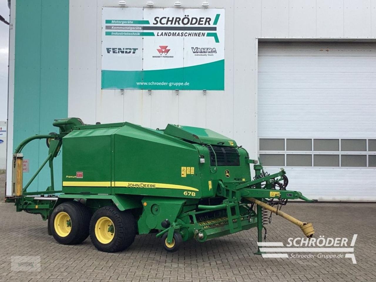 John Deere 678 Kombi Premium baler €16,885