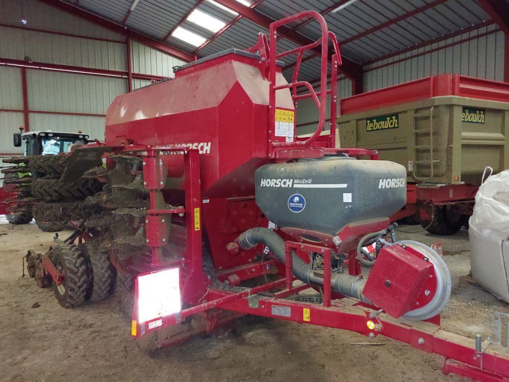 E-FARM: HORSCH Pronto 4 DC - Direktsaatmaschine - id 73Q1FPG - Baujahr: 2020 - Frankreich