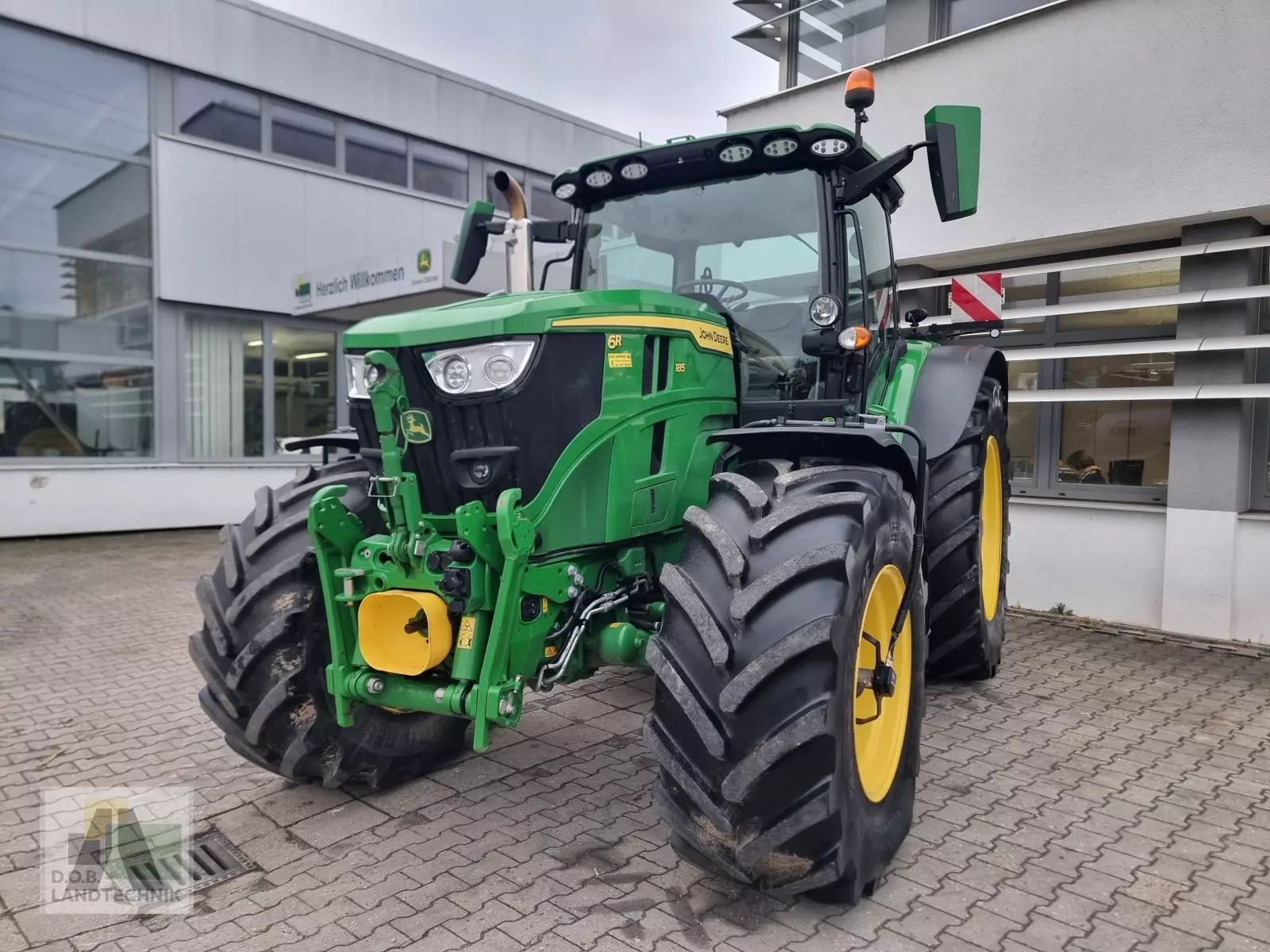 E-FARM: John Deere 6R 185 - Tractor - id VZM1KNT - €132,900 - Year of construction: 2022 - Engine hours: 2,238,Engine power (HP): 185,Germany