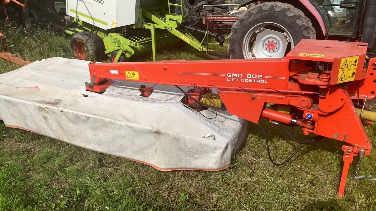 E-FARM: Kuhn gmd802 - Segadora - id CDF1SXJ - 5200 € - Año: 2005 - Francia