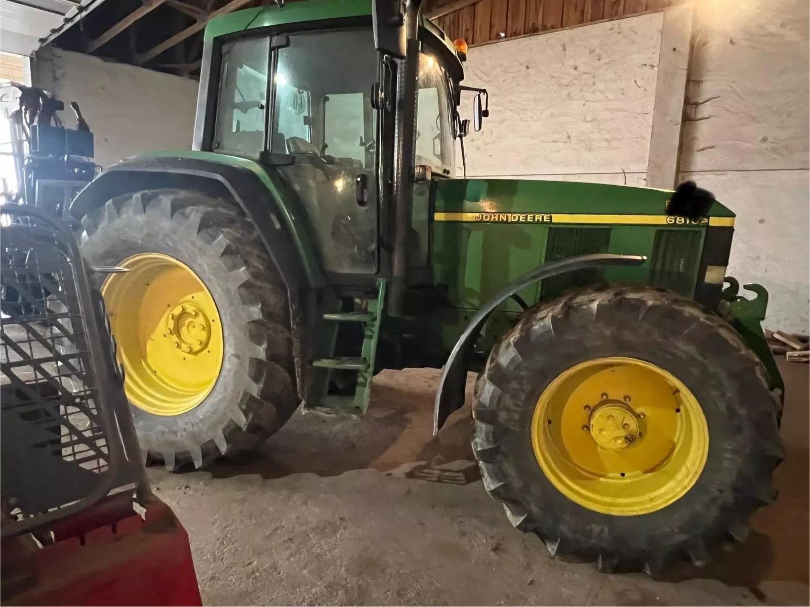 John Deere 6810 Tractor 42.000 €