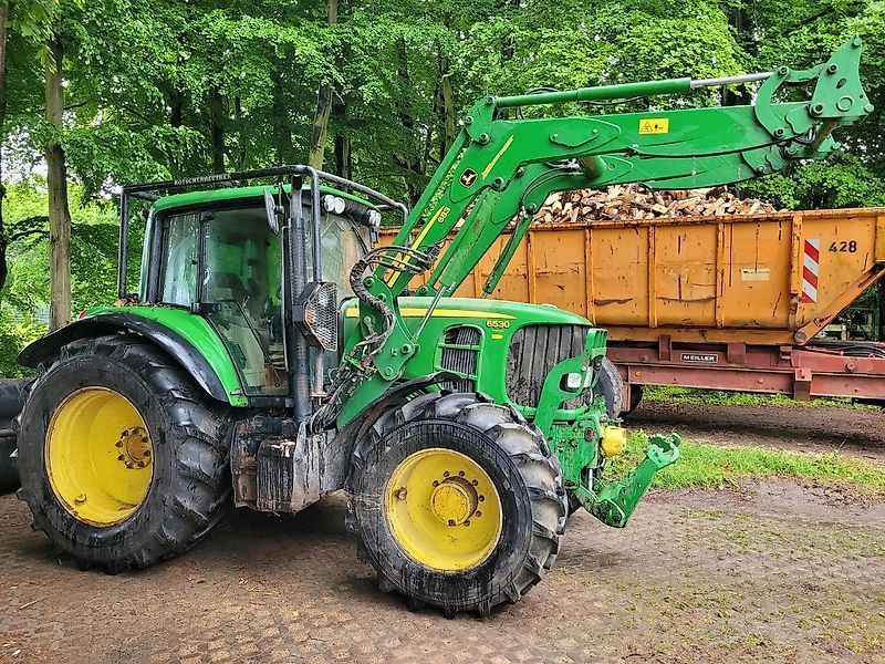 E-FARM: John Deere 6530 Premium - Tractor - id HG6EUC6 - 22.000 € - Año: 2007 - Horas: 13.702,Potencia del motor: 115,Alemania