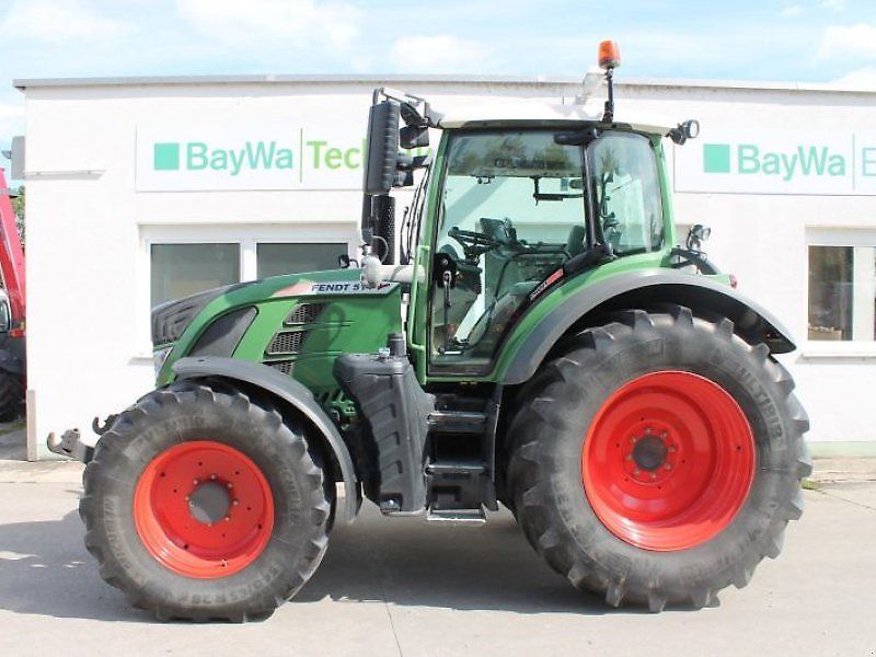 E-FARM: Fendt 514 Vario ProfiPlus - Tractor - id VES6CIH - 85.000 € - Año: 2015 - Horas: 4690,Potencia del motor: 145,Alemania