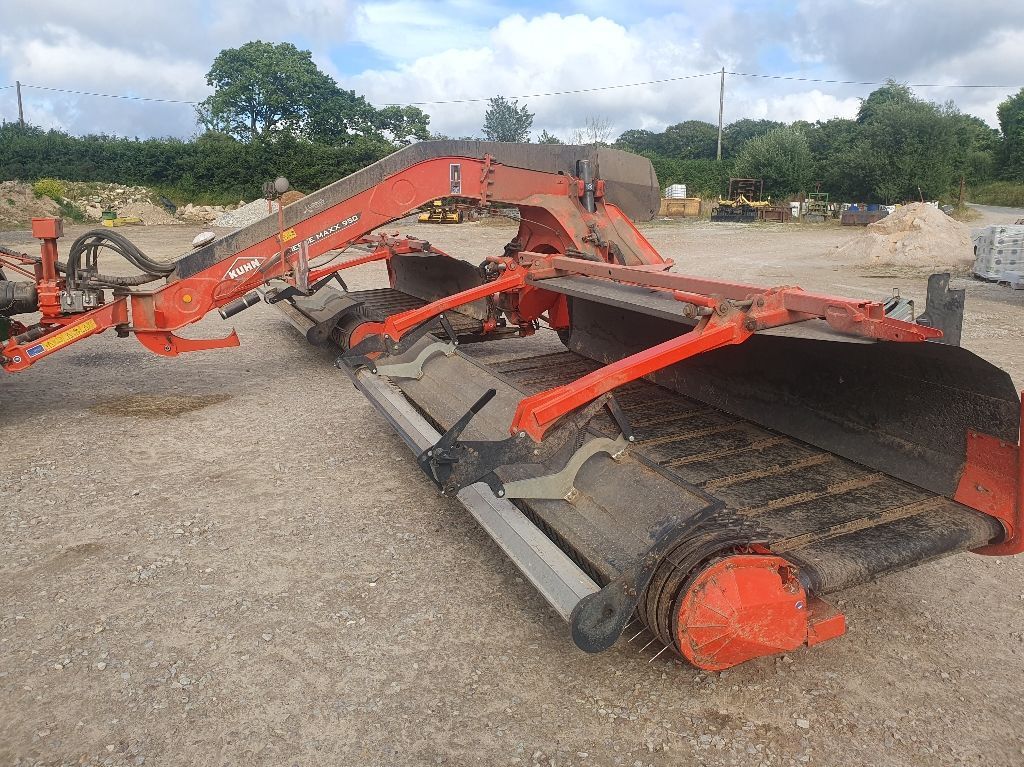 E-FARM: Kuhn Merge Maxx 950 - Høvender - id ZBZARPS - 45.000 € - Produktionsår: 2019 - Frankrig