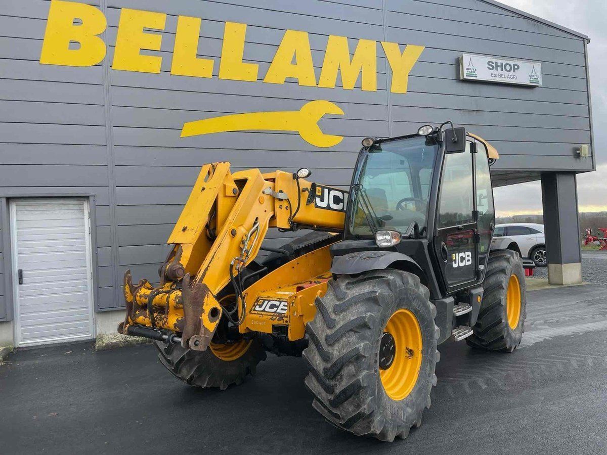 E-FARM: JCB 536-70 AGRI Super - Teleszkópos rakodó - id JIGSQLS - 42 500 EUR - Gyártási év: 2014 - Üzemóra (motor): 5675,Franciaország