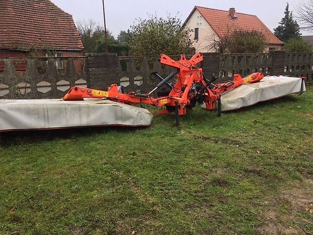 E-FARM: Kuhn GMD 8730 - Faucheuse - id C2X6RMF - 10 000 € - Année: 2013 - Allemagne
