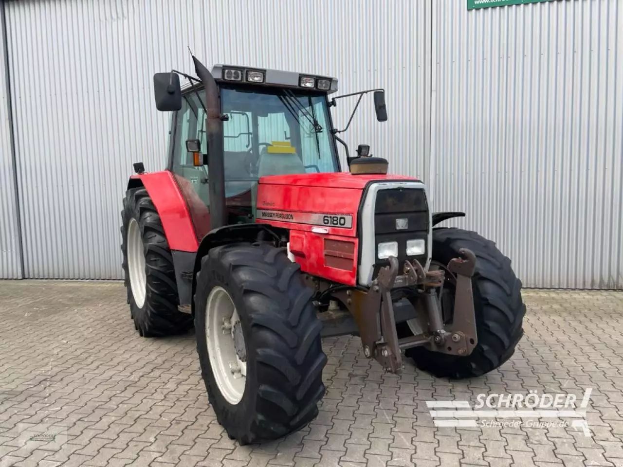 E-FARM: Massey Ferguson 6180 - Трактор - id QJXCKZZ - 16 885 € - Година на построяване: 1996 - Работни часове на двигателя: 7523,Мощност на двигателя (HP): 120,Германия