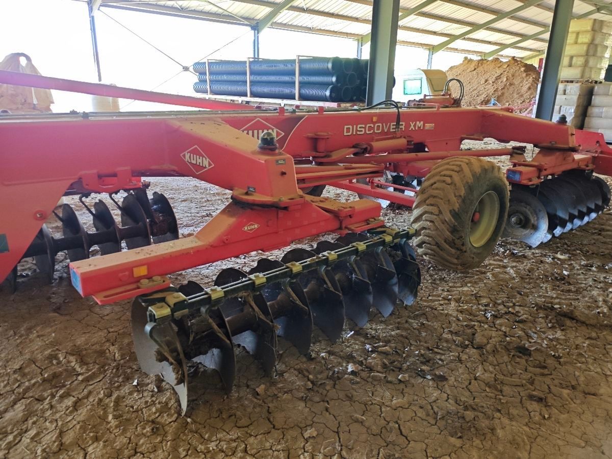 E-FARM: Kuhn xm 32 - Herse à disques et disque compact - id YMAYADF - 11 000 € - Année: 2008 - France