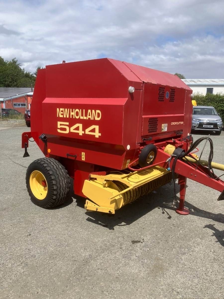 E-FARM: New Holland 544 - Πρέσσα - id FVLEAEJ - 6.281 € - Χρονία: 1999 - Ηνωμένο Βασίλειο