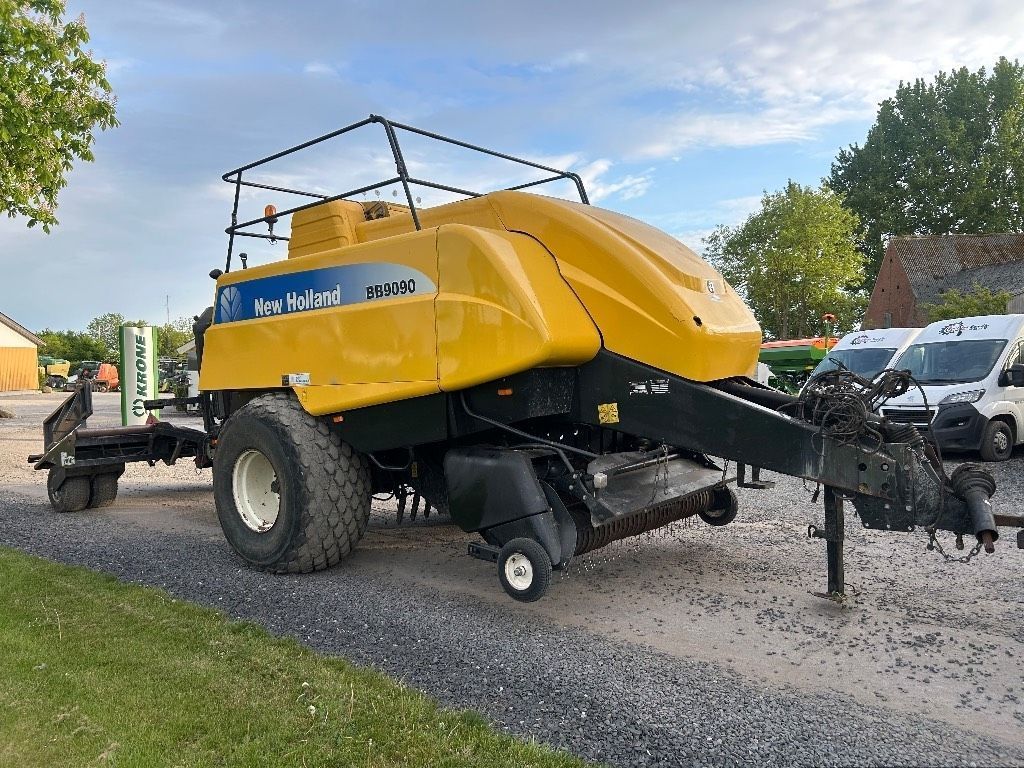 E-FARM: New Holland FR 9090 - Presă de balotat - id CJ5GSPG - 26.678 EUR - Anul: 2010 - Danemarca