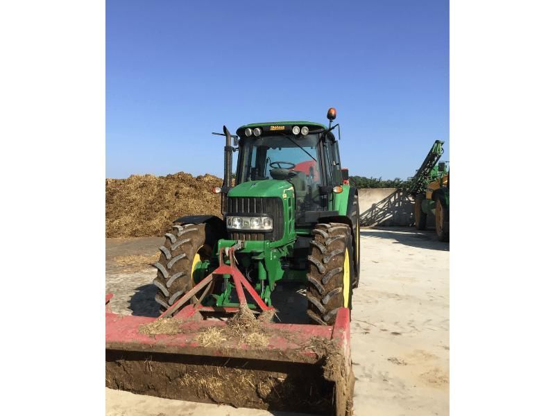 John Deere 6330 Premium Tractor 35.000 €