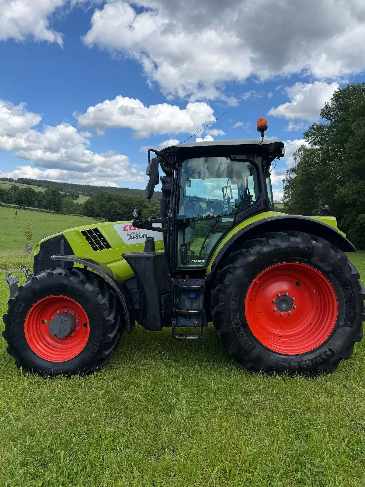 Claas Arion 660 CMATIC Tractor €105,000