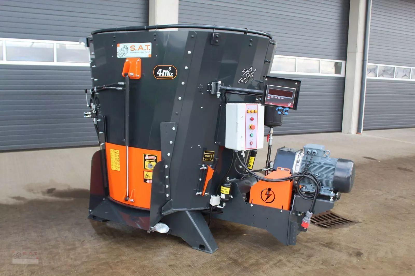 E-FARM: sonstige futtermischer-4,0m³-elektromotor-neumaschine - Mixer feeder - id NKCF5GR - €10,750 - Austria