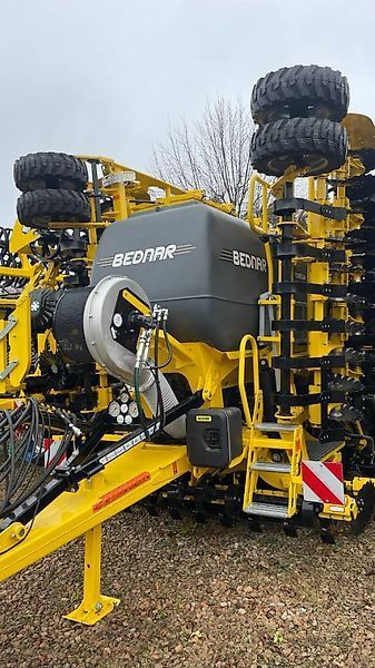 E-FARM: Bednar omega oo 8000 fl - Siewnik rzędowy/agregat uprawowo-siewny - id B1RYVDX - 109 000 € - Rok produkcji: 2022 - Łotwa