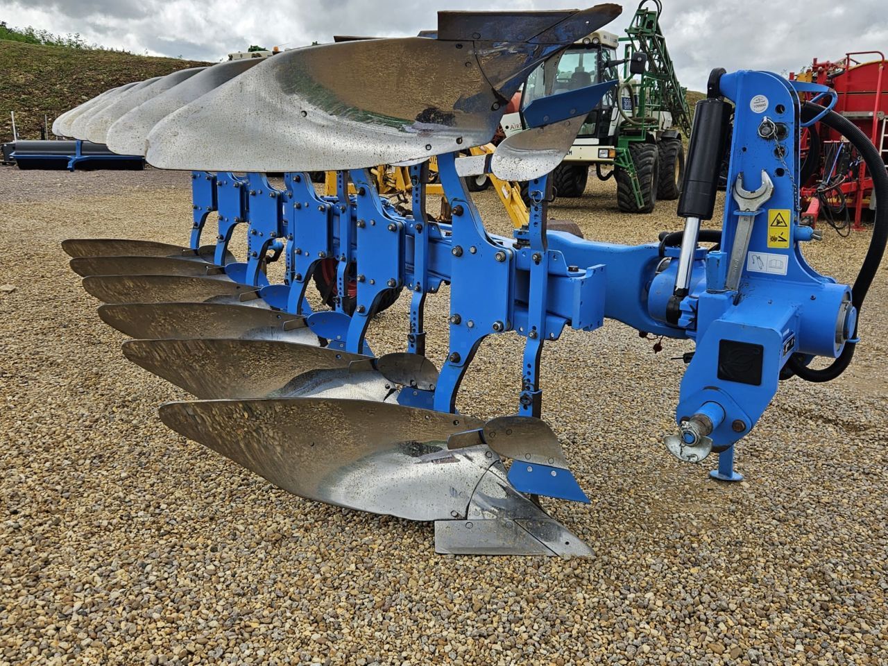 Lemken europal 8 plough 6 furrow ( 5 plus 1 ) year 2015, w52 bodies, off lincolnshire farm Pluh 16 948 €