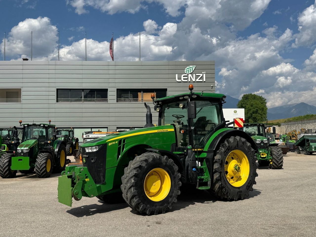 John Deere 8370 R Trattore 154.900 €