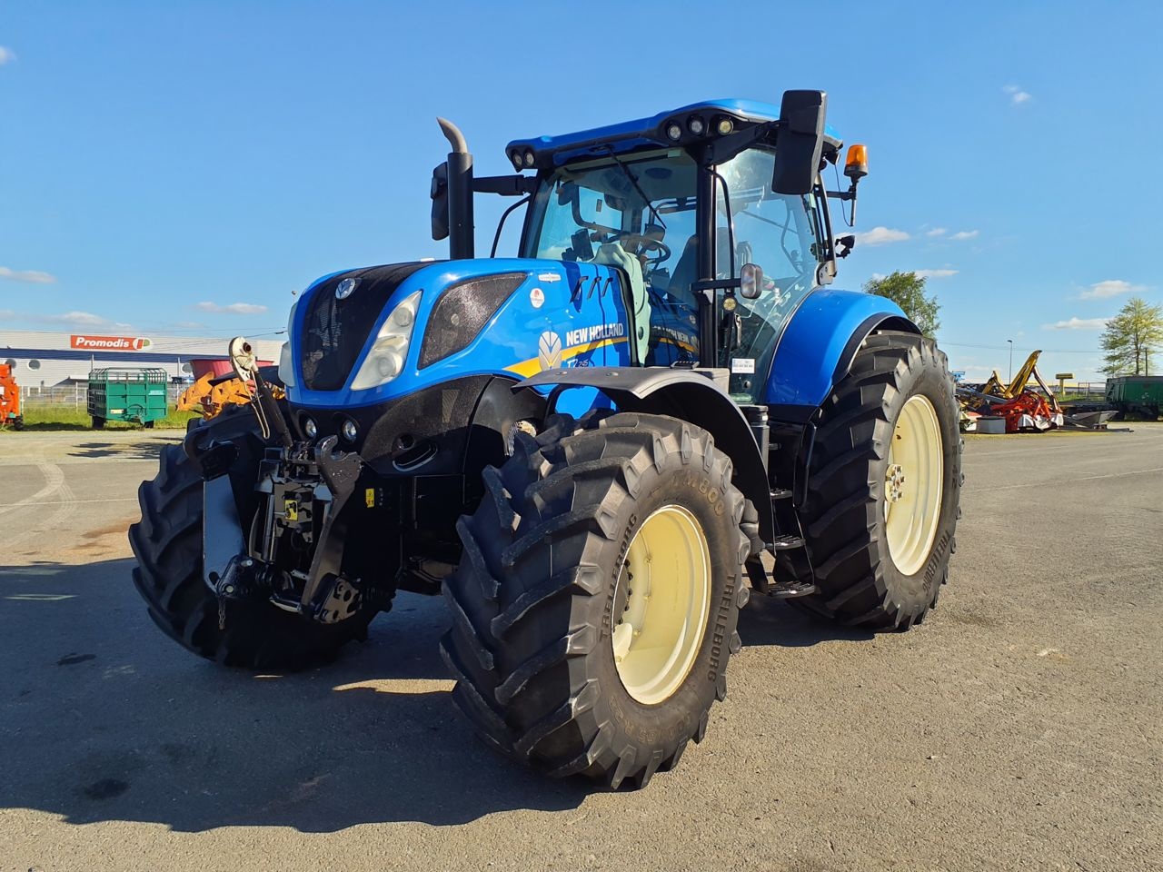 New Holland T 7.245 tractor 90 000 €
