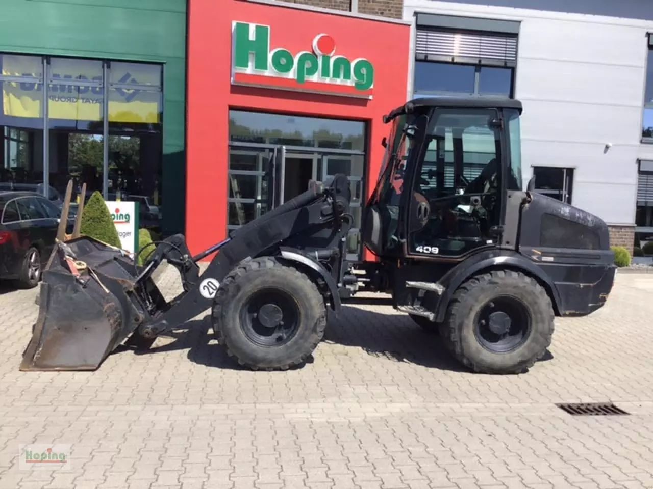E-FARM: JCB 409 - Chargeuse sur pneus - id GF87R2L - 28 500 € - Année: 2016 - Lecture du nombre d'heure: 3 550,Allemagne