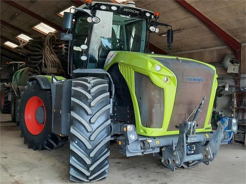 E-FARM: Claas Xerion 5000 TRAC - Traktor - id ME4BH7T - 147.248 € - Baujahr: 2016 - Abgelesene Motorstunden: 8.850,Motorleistung (PS): 500,Dänemark