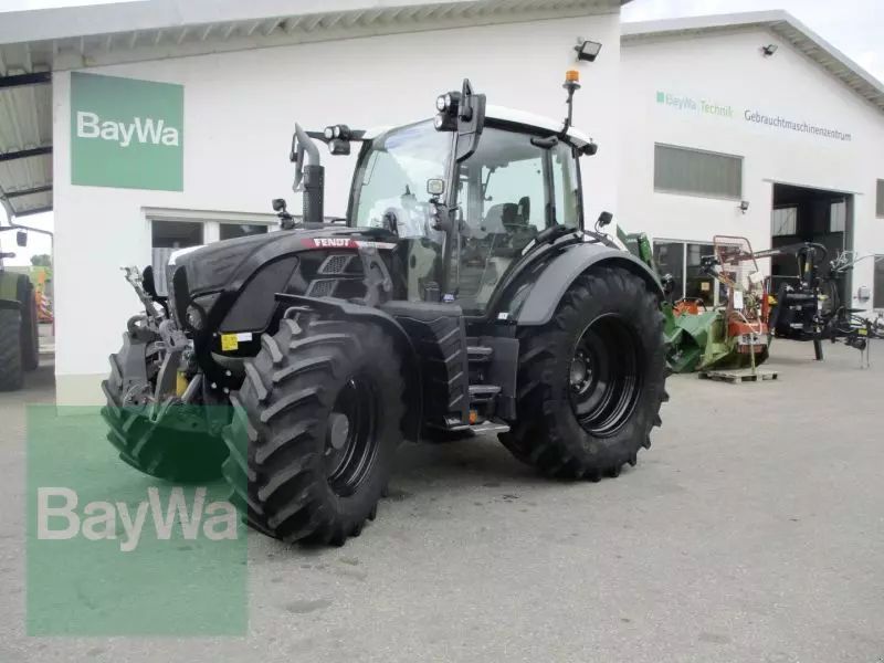 Fendt 513 Vario Power Plus Traktor 123 445 €