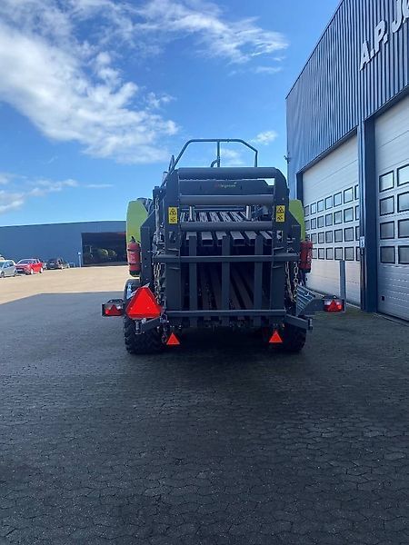 Claas Quadrant 5300 RF Πρέσσα 106.414 €