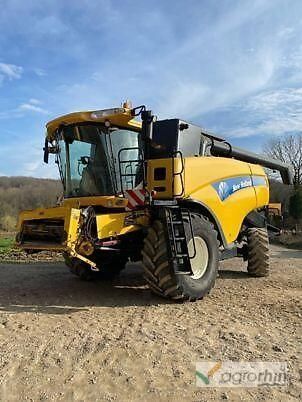 New Holland CX 8090 Kombajn zbożowy 68 000 €