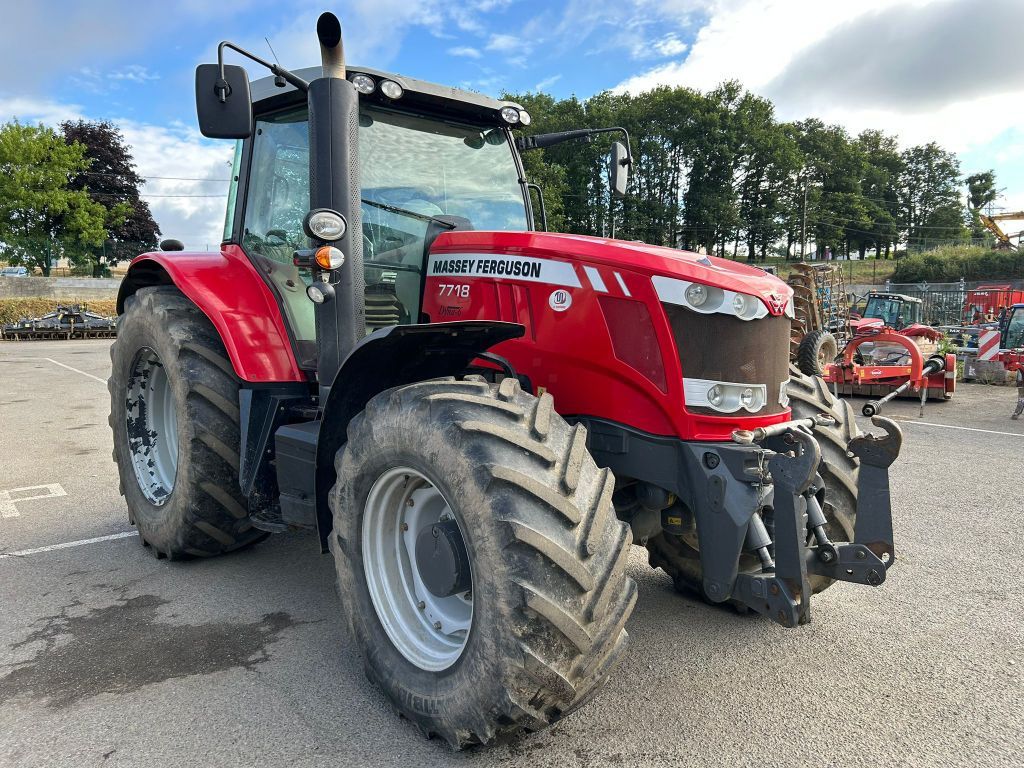 E-FARM: Massey Ferguson 7718 - Traktor - id R53TQJQ - Baujahr: 2018 - Abgelesene Motorstunden: 3.600,Motorleistung (PS): 180,Frankreich
