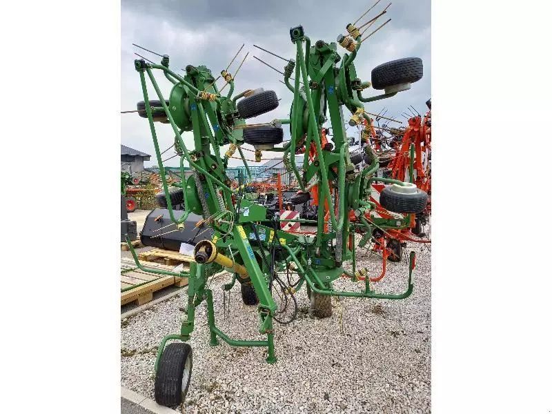 E-FARM: Krone kw 7,90/8 - Kreiselheuer - id MSIZDEZ - 10.000 € - Baujahr: 2015 - Frankreich