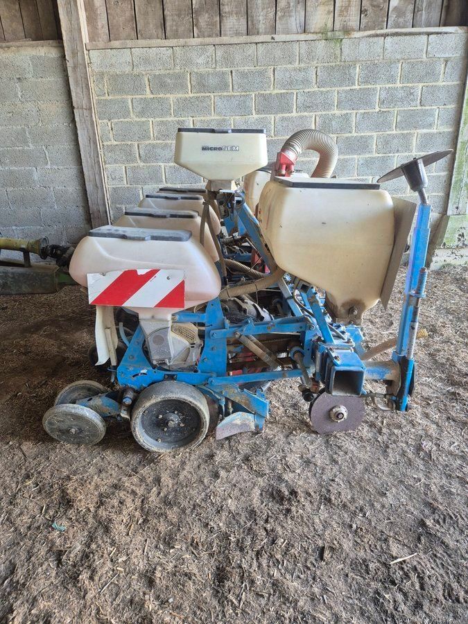 Monosem ng+ Maszyna do siewu punktowego 8000 €