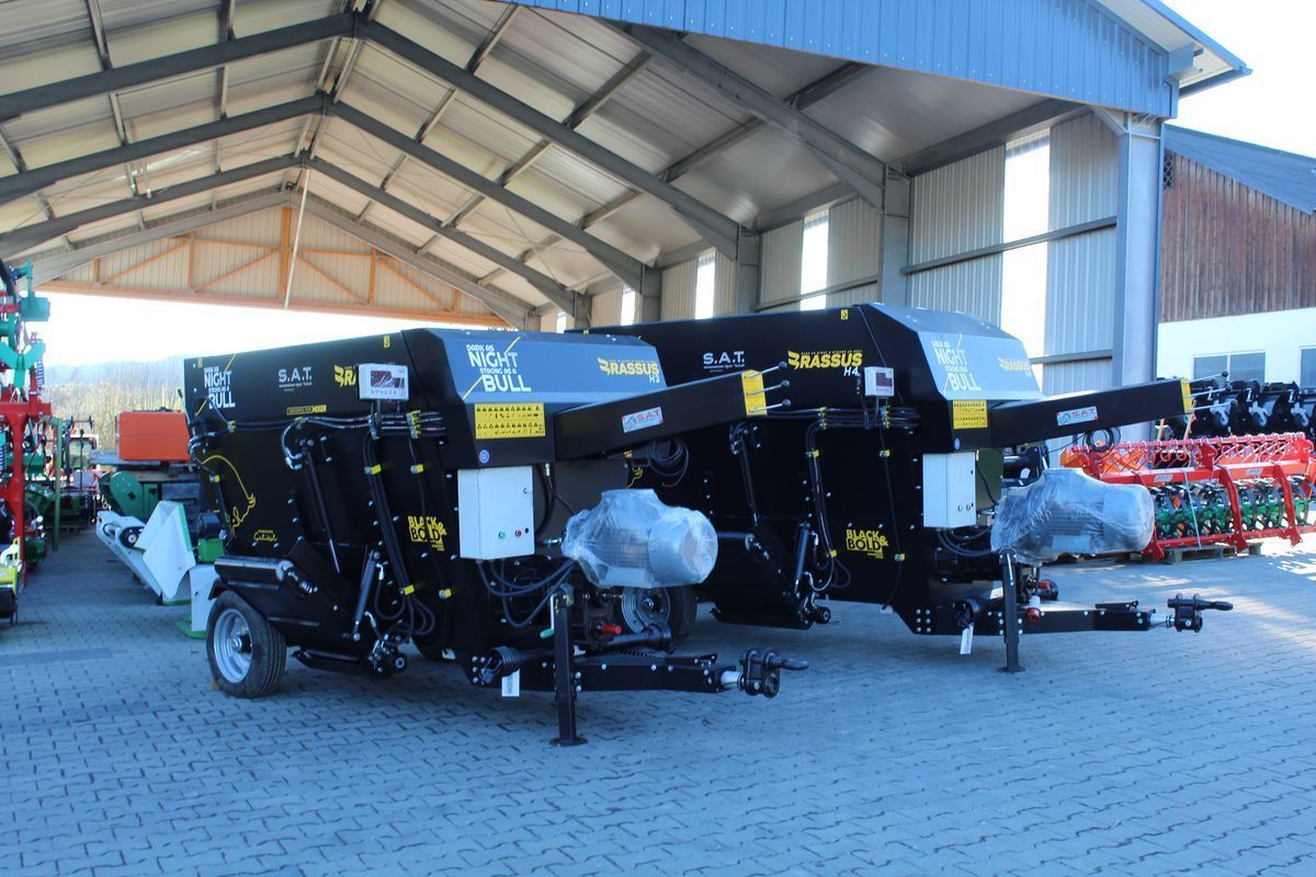 E-FARM: celikel rassus-elektro-traktor - Mixer feeder - id 2BUUS6M - €9,992 - Austria