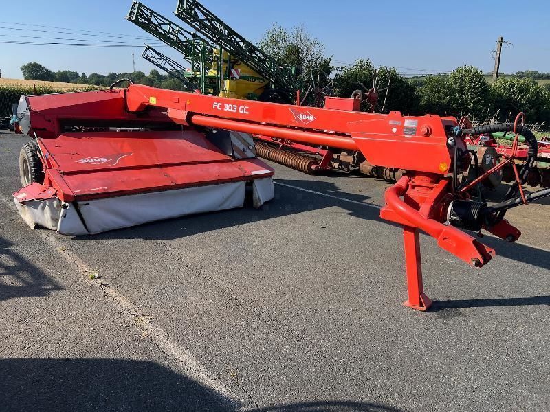 E-FARM: Kuhn FC 303 GC - Segadora - id X4PQHQD - 5800 € - Año: 2007 - Francia