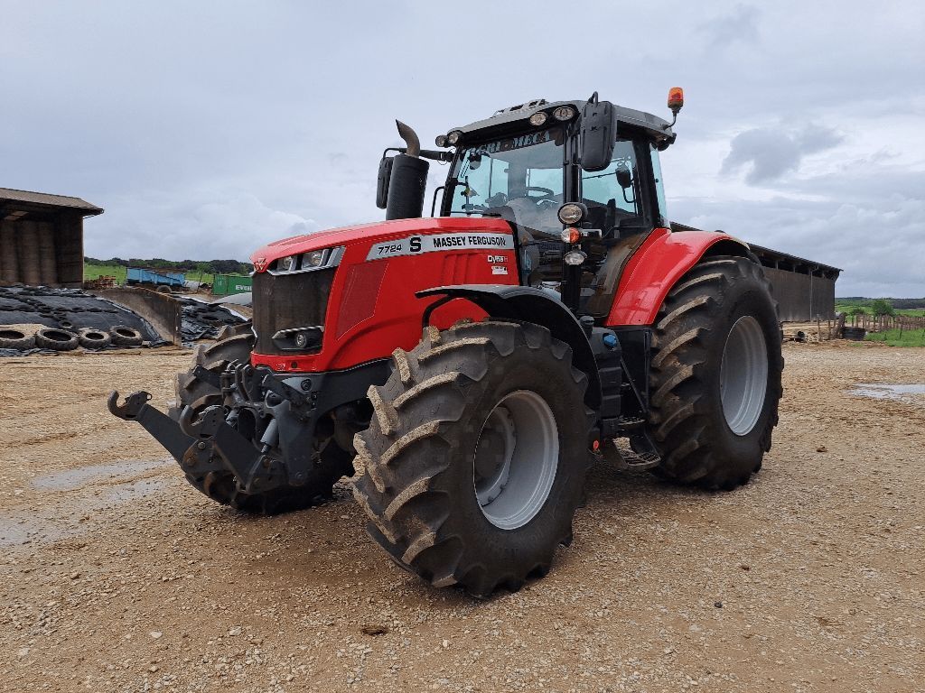 E-FARM: Massey Ferguson 7724S - Traktor - id XZDSF9J - 95.000 € - Baujahr: 2020 - Abgelesene Motorstunden: 3.600,Motorleistung (PS): 240,Frankreich