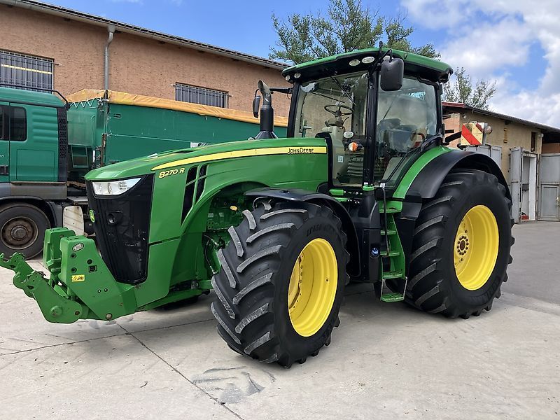 E-FARM: John Deere 8270 R - Tractor - id 2IFMPQK - €85,000 - Year of construction: 2016 - Engine hours: 13,992,Engine power (HP): 305,Germany