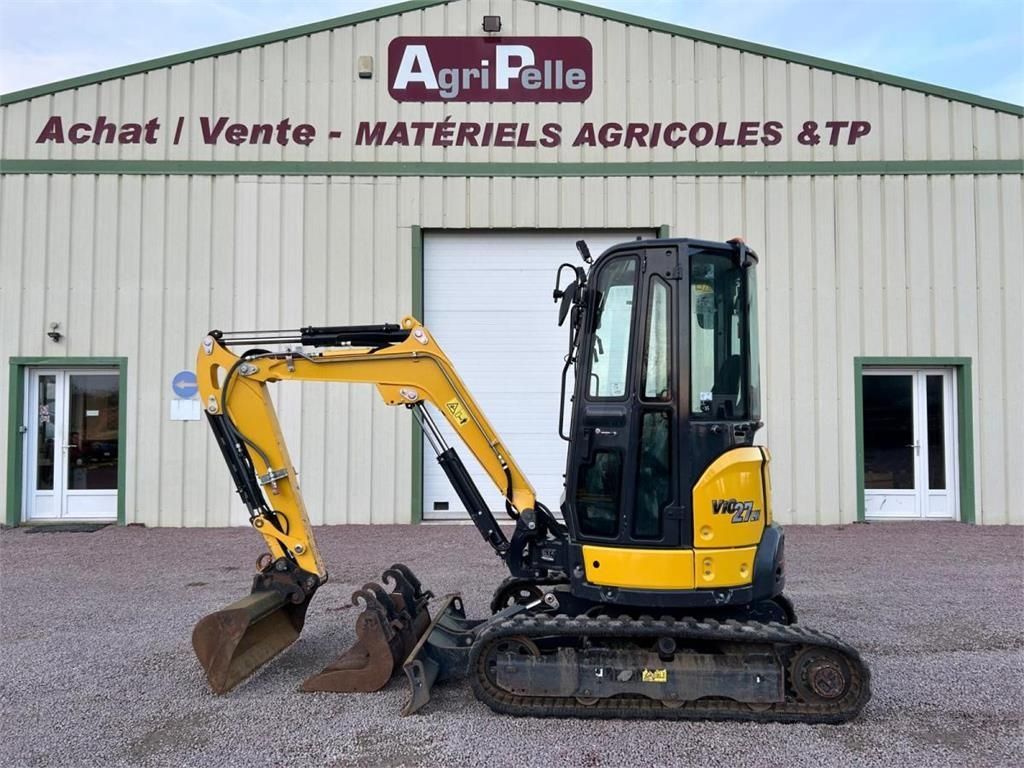 Yanmar vio27 lw Mini excavator €31,000