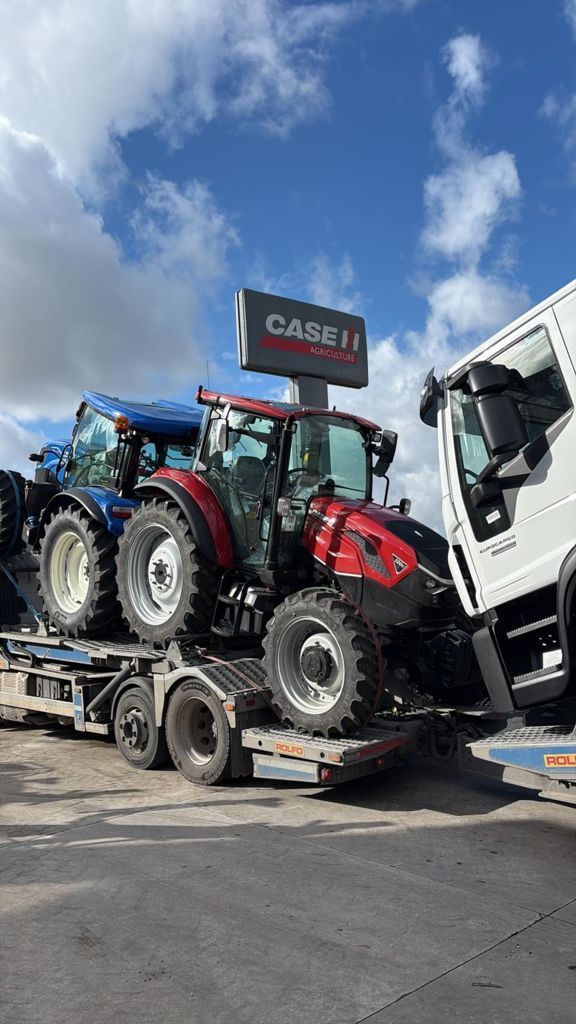 Case IH Farmall 120 C Tractor