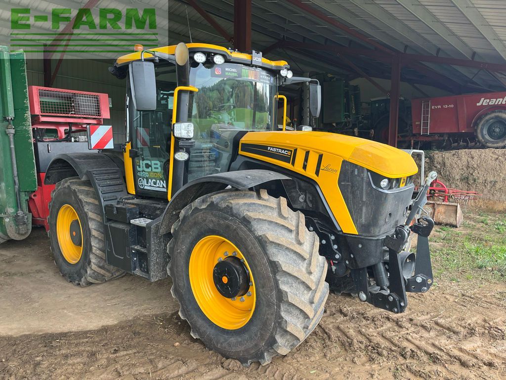 JCB Fastrac 4220 iCON Trattore 159.000 €