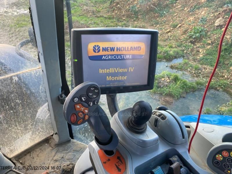 New Holland T7.220 Tractor €50,000