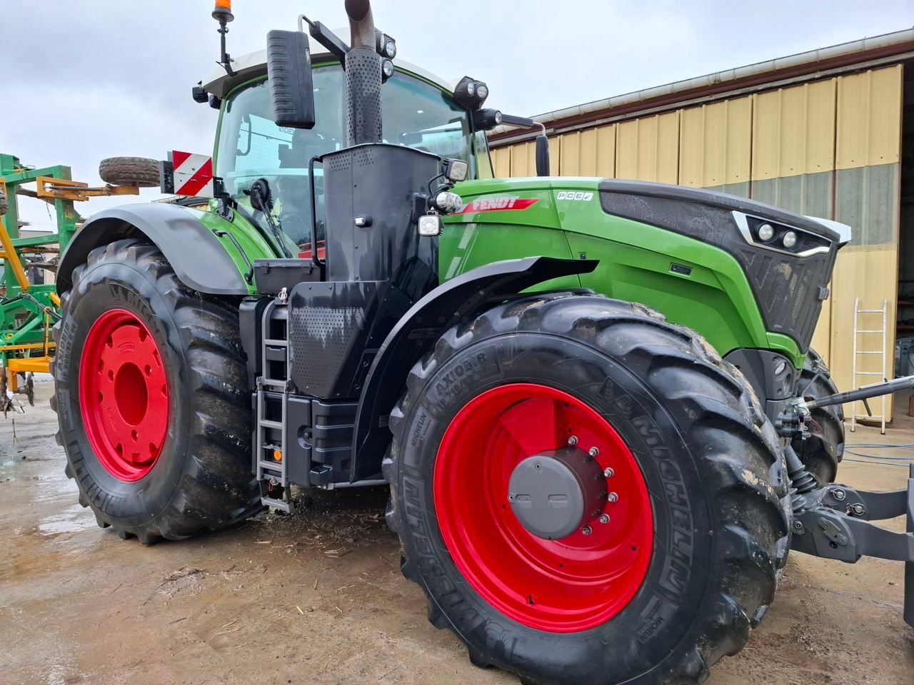 Fendt 1050 Vario Profi Plus Tractor €275,000