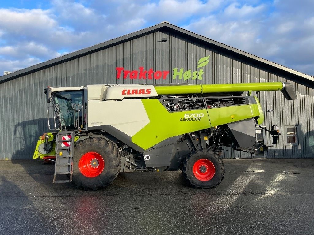 E-FARM: Claas Lexion 6700 - Mejetærsker - id GKG3GLV - 300.967 € - Produktionsår: 2023 - Motortimer: 403,Motoreffekt (HP): 407,Danmark