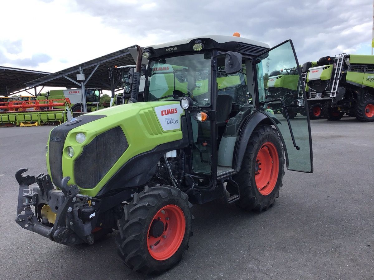 E-FARM: Claas Nexos 230 VL - Tracteur - id 9QJKEEJ - 39 500 € - Année: 2019 - Lecture du nombre d'heure: 3 119,Puissance du moteur (chevaux): 92,France