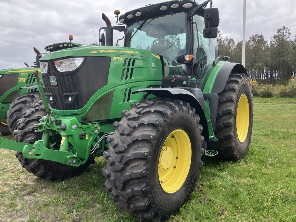 E-FARM: John Deere 6175 R - Trattore - id LBZ4HHD - 88.000 € - Anno di costruzione: 2019 - Ore: 5.583,Potenza del motore: 175,Francia