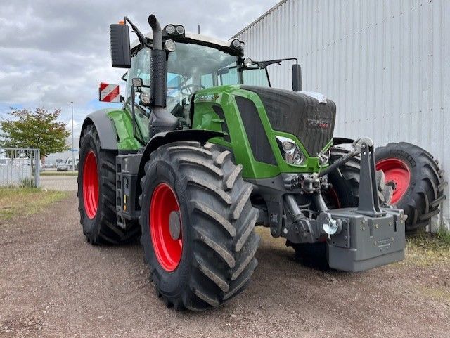 Fendt 826 Vario Profi Plus Трактор