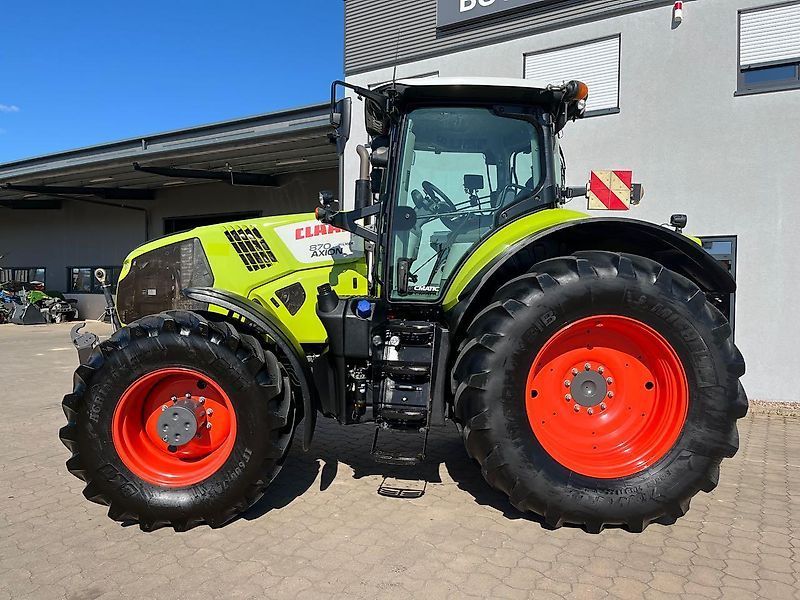 E-FARM: Claas Axion 870 CMATIC - Traktor - id DSIDKFZ - 122.000 € - Produktionsår: 2017 - Motortimer: 3.789,Motoreffekt (HP): 295,Tyskland