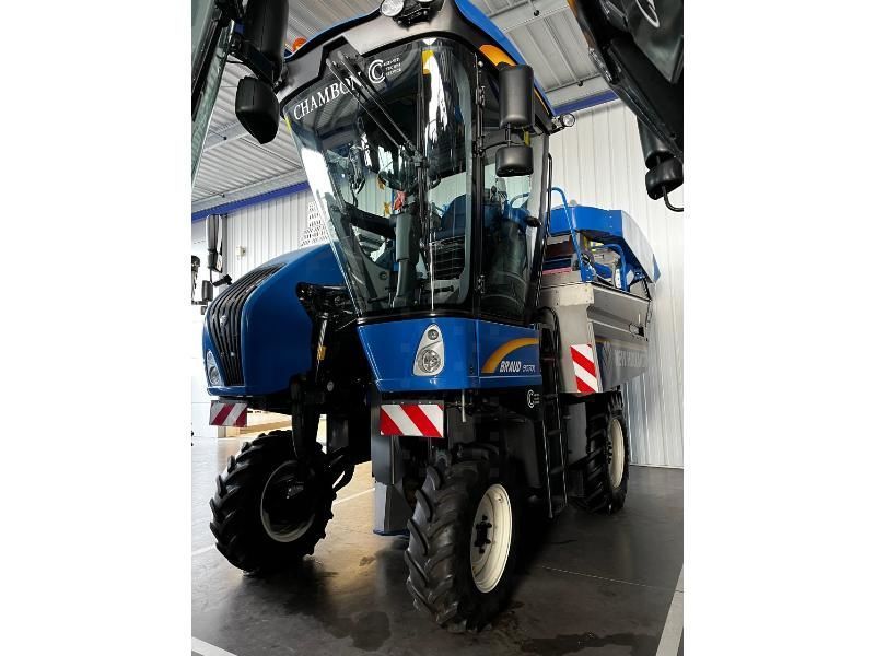 E-FARM: New Holland Braud 9070L - Vendemmiatrice - id QAMWSL2 - 165.000 € - Anno di costruzione: 2019 - Francia