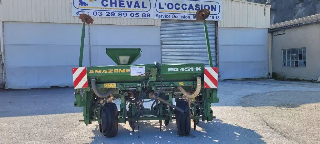 E-FARM: Amazone ed 451 k - Tikslusis sėjimas - id FBIIEVF - 9 000 € - Gamybos metai: 2001 - Prancūzija