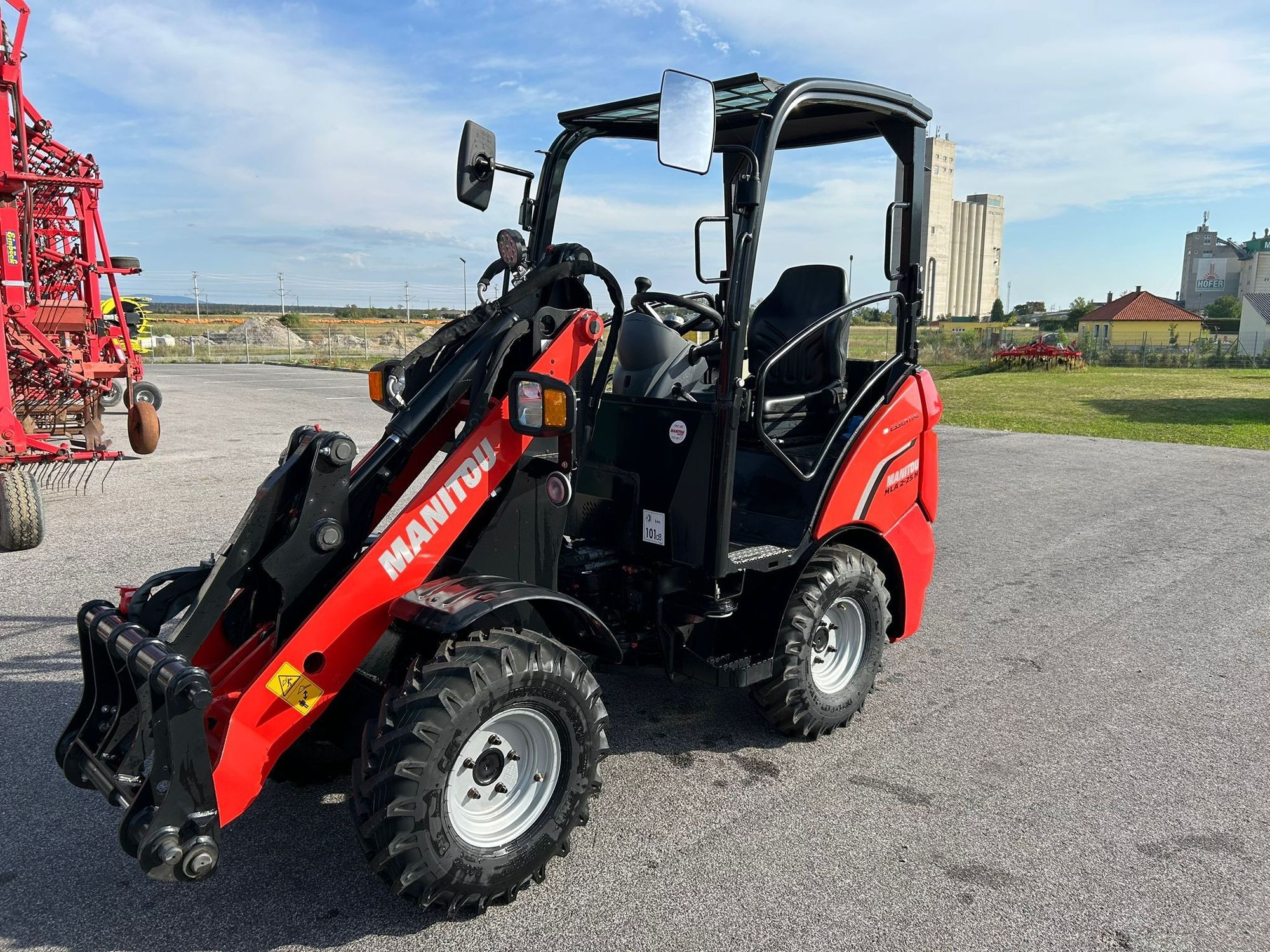 Manitou Hoflader MLA 2-25 Minilæsser 27.500 €