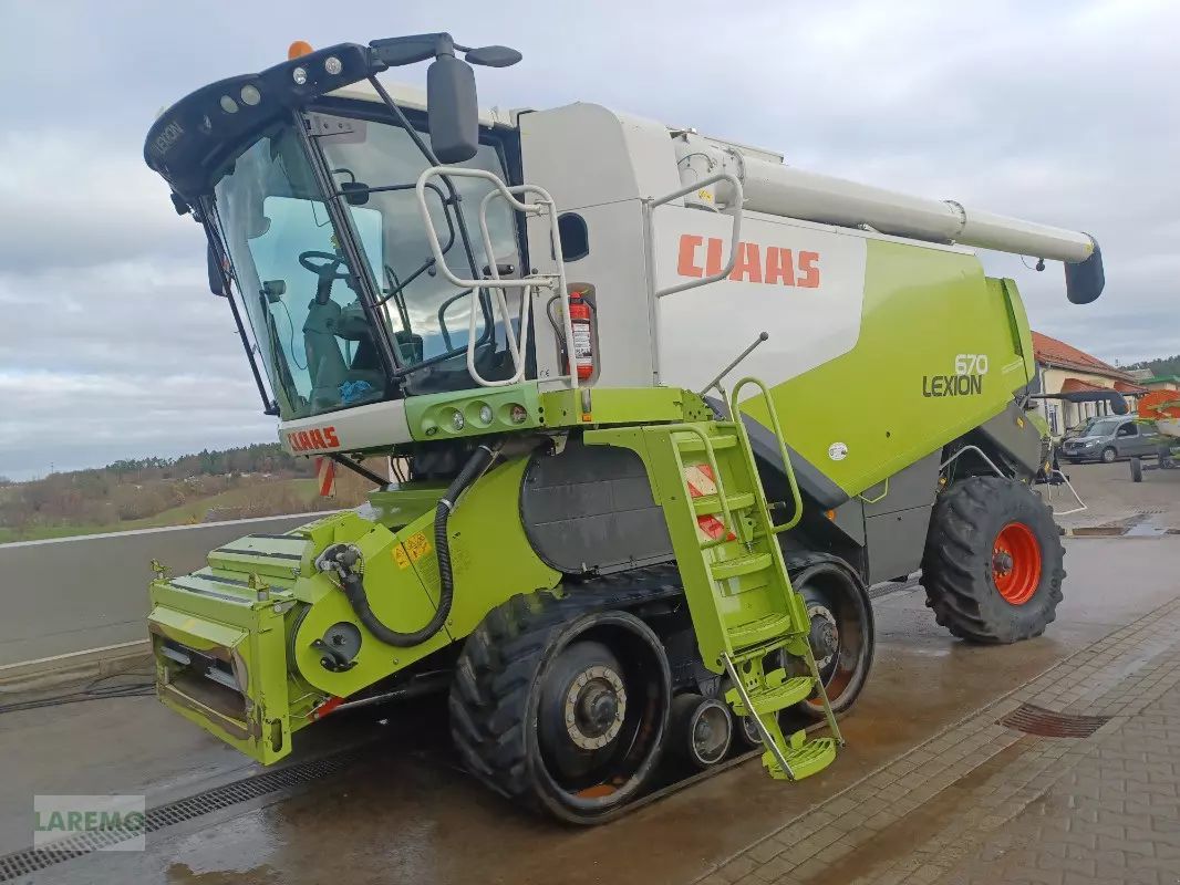 E-FARM: Claas Lexion 670 TerraTrac - Kombajn - id TTGECAK - 159 800 € - Rok výroby: 2012 - Hodiny motoru: 2 815,Výkon motoru (HP): 431,Německo